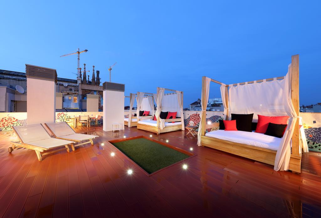 Castro Exclusive Residences Spa Sagrada Familia Барселона Екстериор снимка
