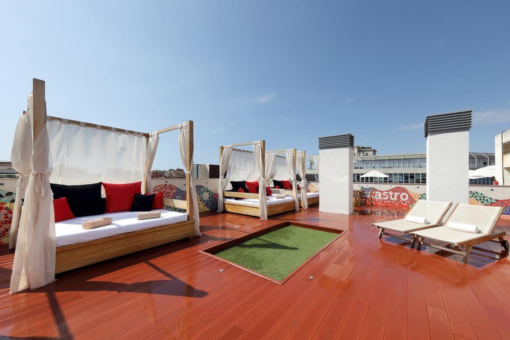 Castro Exclusive Residences Spa Sagrada Familia Барселона Екстериор снимка